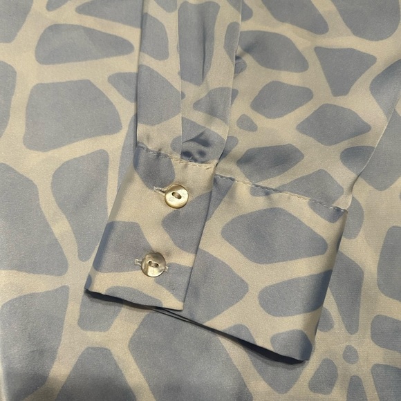 Zara Light Blue and White Satin Animal Print Blouse. Size Large. - Picture 5 of 5